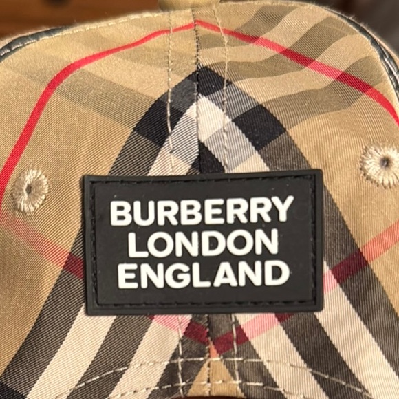 Burberry Baseball Cap - Picture 3 of 3